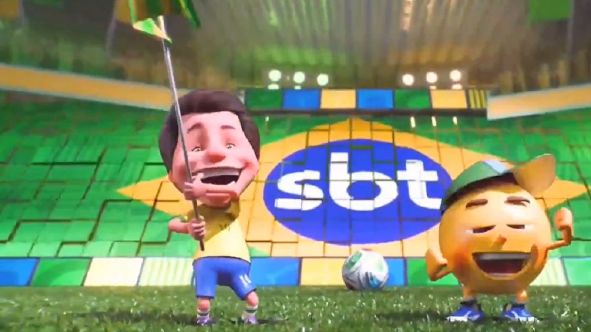 Imagem de animação em 3D mostrando o personagem caricato de Silvio Santos segurando uma bandeira do Brasil ao lado de um mascote esférico amarelo com boné em um campo de futebol com o logotipo do SBT ao fundo