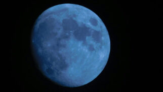 Lua Azul