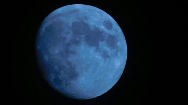 Lua Azul