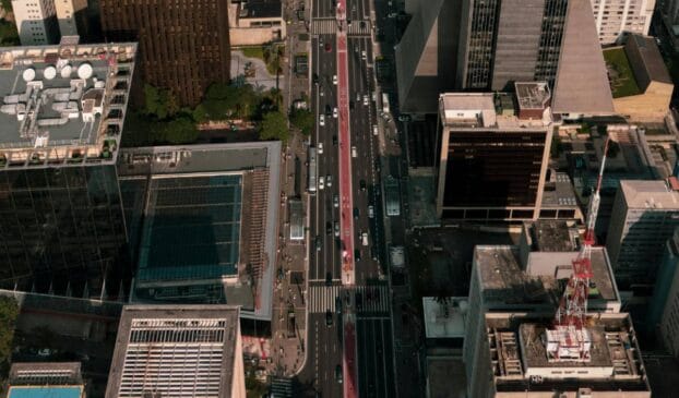 Imagem de drone da cidade de São Paulo