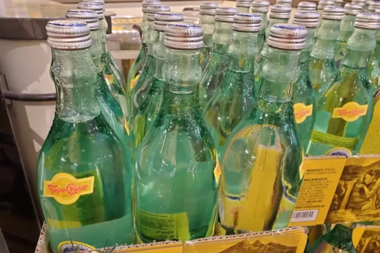 Lote da marca Topo Chico foi distribuído por engano antes de cumprir o período de quarentena. /Divulgação