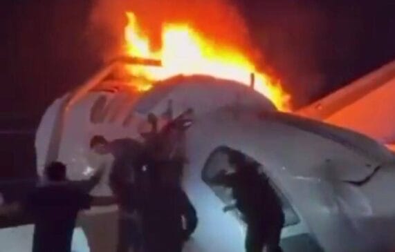 Avião Waffen