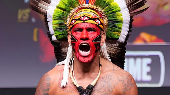 Que horas Poatan luta hoje? Veja o horário da disputa de cinturão no UFC Casa Branca