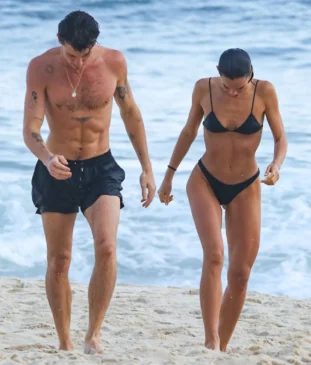 Shawn Mendes aproveitou temporada de descanso na cobertura de Bruna Marquezine, localizada na Zona Oeste do Rio de Janeiro /Agnews