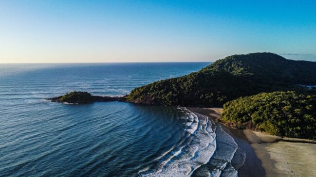 Impulsionado pela tendência global do "turismo do sono", o município tem investimentos em sustentabilidade em roteiros de praias