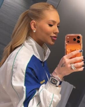 Acessório milionário no pulso de Virginia chamou a atenção no primeiro dia de gravações dos bastidores do Mundial; Globo dividirá transmissões da competição com o SBT e CazeTV