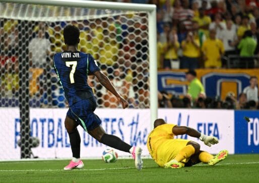 Brasil faz dever de casa e bate o Haiti por 3 à 0