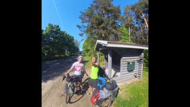Italiano viajando o mundo de bicicleta