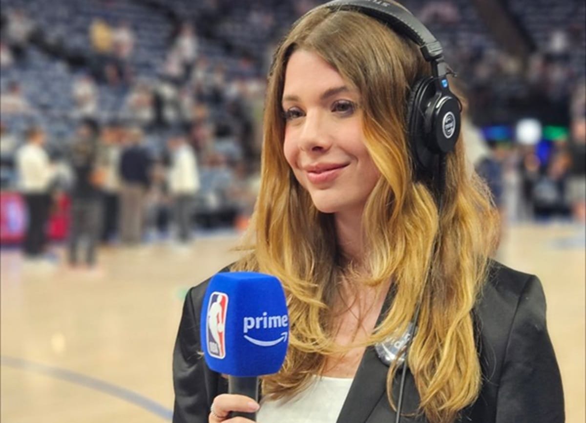 Repórter Alana Ambrósio