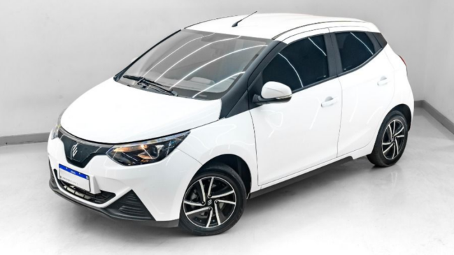 Novo carro elétrico mais barato do Brasil chega com novo nome e custa R$ 69.990