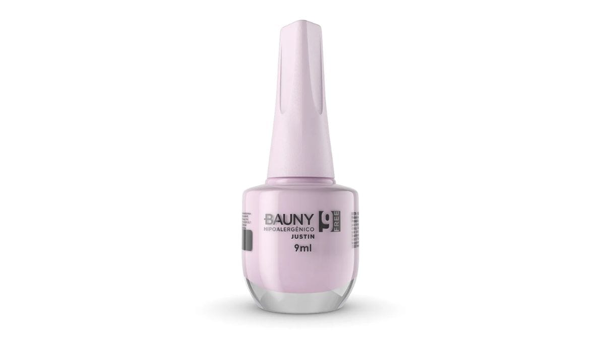 Frasco de esmalte lilás sobre fundo neutro