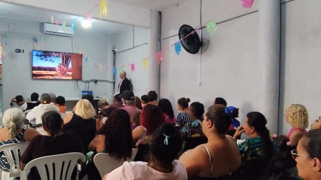 Prefeitura faz pente-fino em escolas do Guarujá contra trabalho infantil
