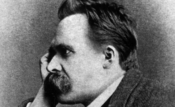 Imagem em preto e branco de Friedrich Nietzsche