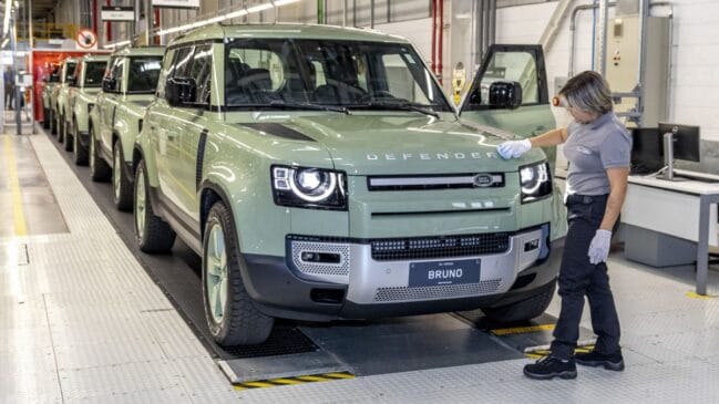 Linha de montagem de veículos da Land Rover