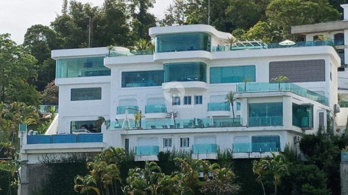 Imagem da mansão colocada à venda