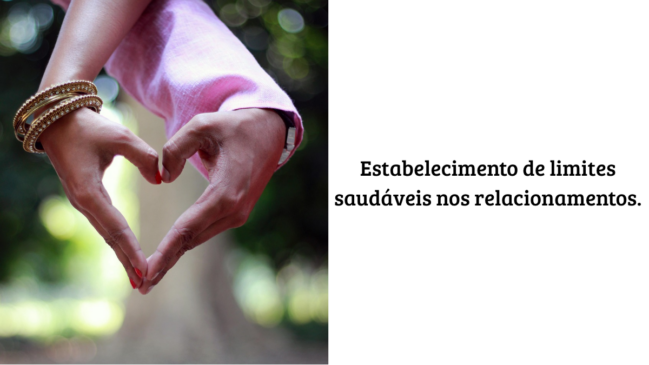Duas pessoas formando um coração com as mãos, representando o estabelecimento de limites saudáveis em relacionamentos interpessoais e maturidade emocional.