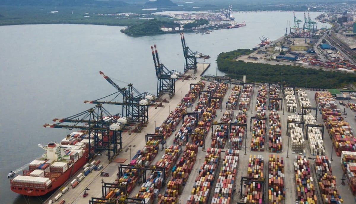 Movimentação de cargas no Porto de Santos