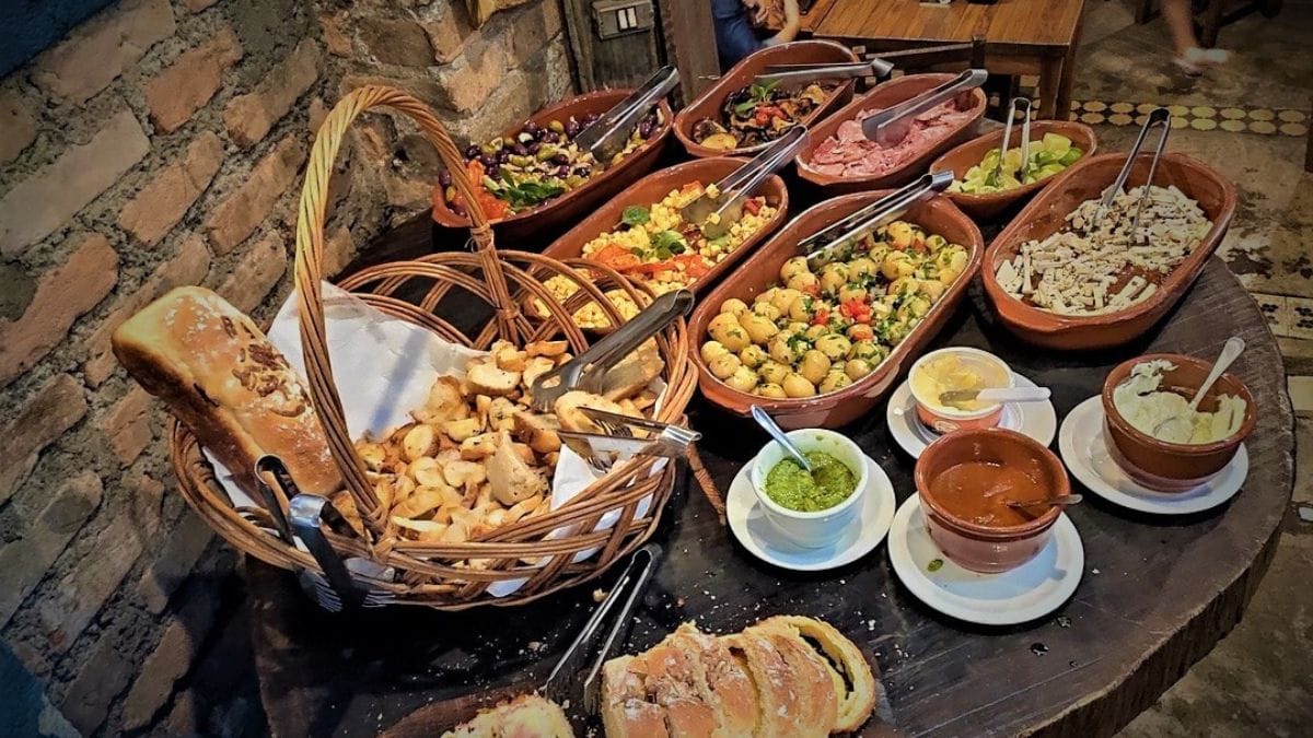 Parte do cardápio do restaurante As Véias, do complexo O Velhão