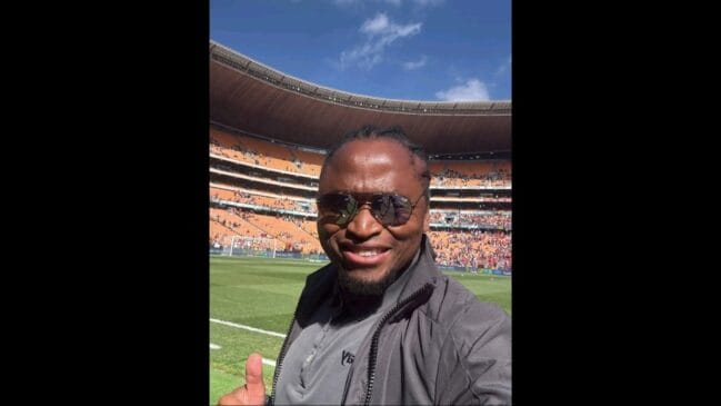 O ex-jogador representa a África do Sul pelo mundo