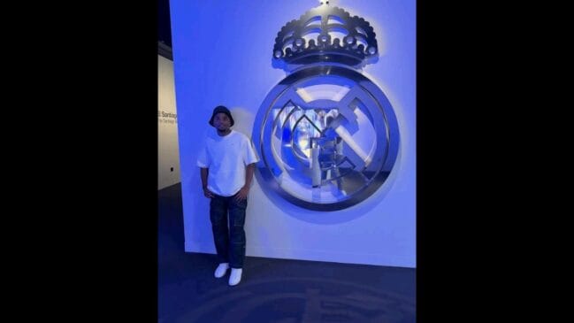 Tshabalala nas instalações do Real Madrid