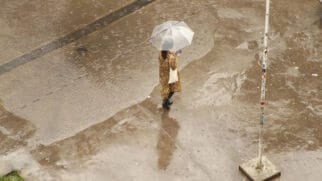 Início do feriado prolongado será de chuva fraca no litoral de SP