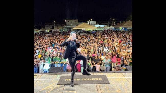 Cantor roda o Brasil com shows lotados