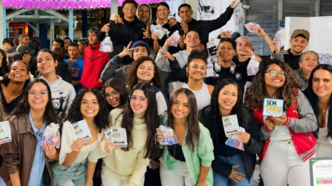 Alunos participantes de palestras sobre ISTs