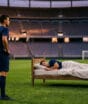 No centro dos refletores: o verdadeiro significado de sonhar que é jogador de futebol