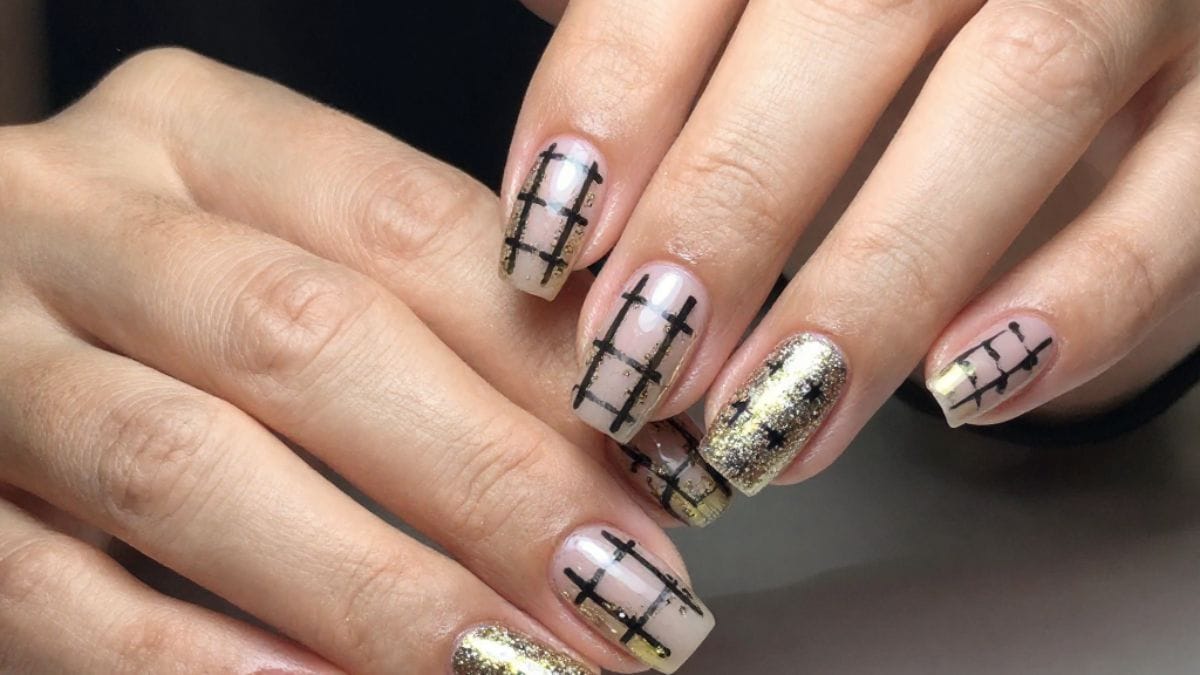 Montagem com diferentes estilos de unhas decoradas inspiradas nas principais tendências de manicure do inverno de 2026