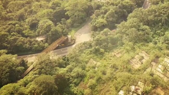 Vila fantasma é engolida pela natureza e pelo silêncio após abandono no litoral de SP