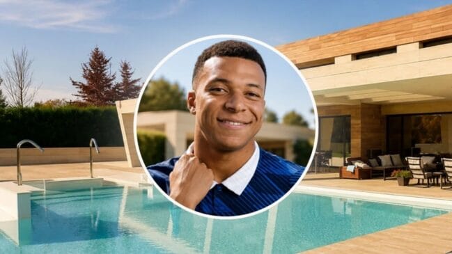 Montagem da área externa da mansão de Mbappé com a foto do atacante de França