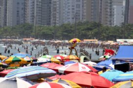 As altas temperaturas deverão permanecer no fim de semana onde os termômetros chegaram à máxima de 29°C no sábado (11) e 32°C no domingo (12)