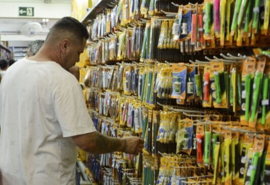 Na comparação com outubro do ano passado, a alta é de 0,61%