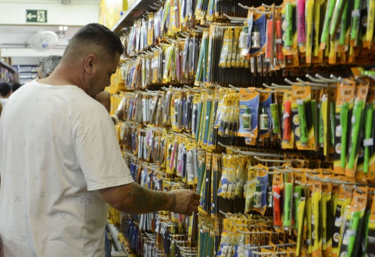 Na comparação com outubro do ano passado, a alta é de 0,61%