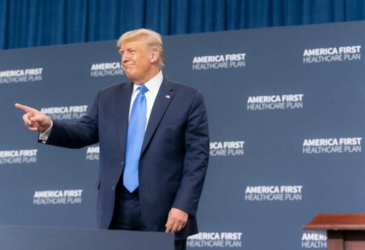 Trump é o principal nome do Partido Republicano para a decisão do ano que vem
