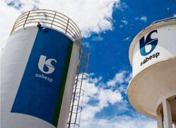 A Sabesp pede a compreensão da população e alerta para a importância de manter o uso consciente da água