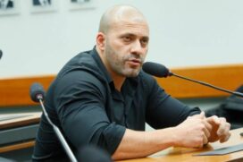 Em abril do ano passado, Daniel Silveira foi condenado pelos crimes de tentativa de impedir o livre exercício dos poderes e coação no curso do processo a que responde por ataques à Corte