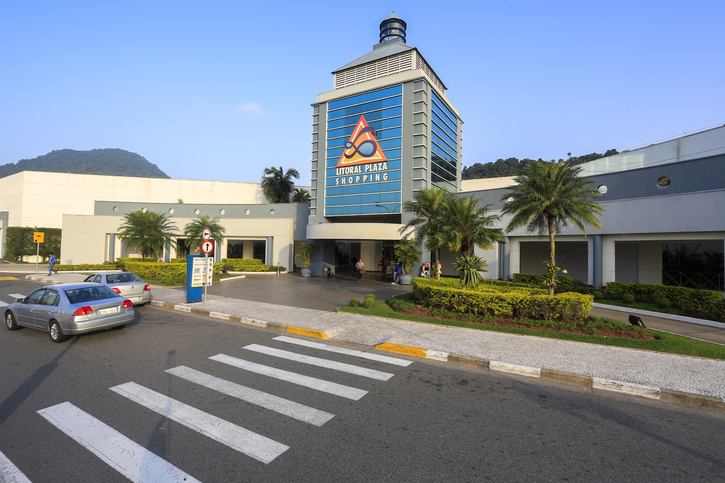 O Litoral Plaza fica na Avenida Ayrton Senna da Silva, 1.511, Praia Grande