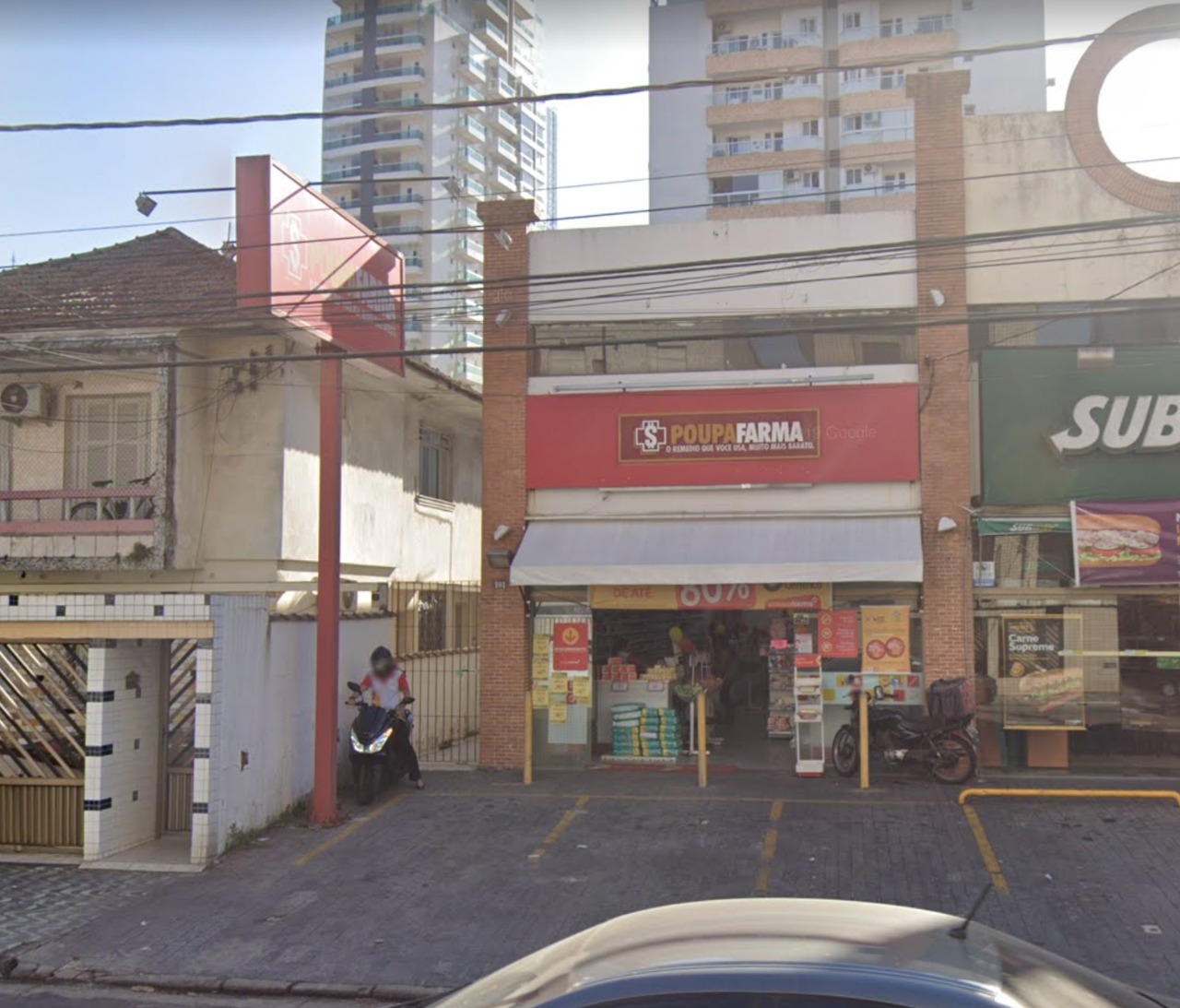 Unidades da Poupafarma estão fechadas desde o início de fevereiro