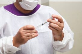 Santos antecipa vacinação contra Covid-19 para quem deveria tomar no Ano-Novo