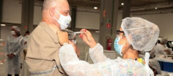 Idosos acima de 70 anos e outros públicos podem receber a vacina