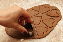 A receita desse do biscoito do Round 6 é muito simples: leva apenas açúcar e bicarbonato de sódio