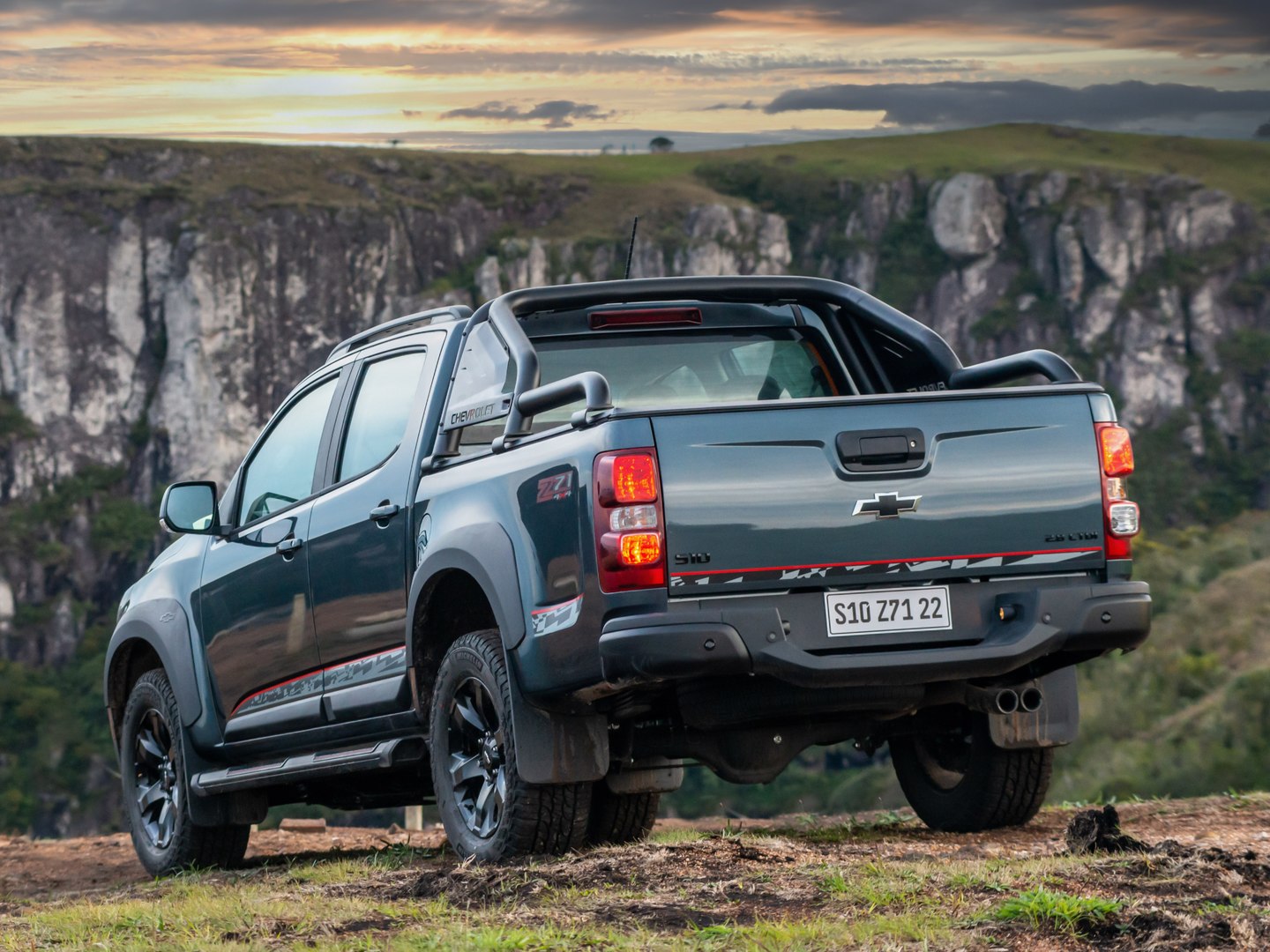 A S10 Z71 vai de zero a 100 km/h em 10,1 segundos, tem velocidade máxima de 180 km/h e consumo de combustível de 8,3 km/l na cidade e de 10,6 km/l na estrada