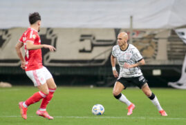 O jogo desta tarde foi equilibrado, bem disputado e com poucas chances claras de gol para ambos os lados