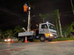 A previsão é que até o fim de novembro toda cidade receba manutenção da iluminação pública", afirma