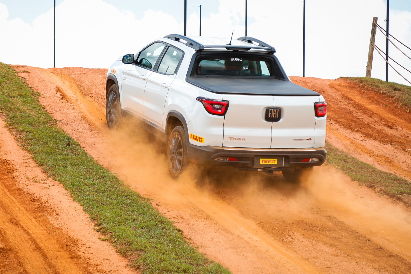 O Scorpion HT é uma evolução do renomado Scorpio ATR e foi concebido no Brasil, especificamente para o tipo de piso do país, bem heterogêneo