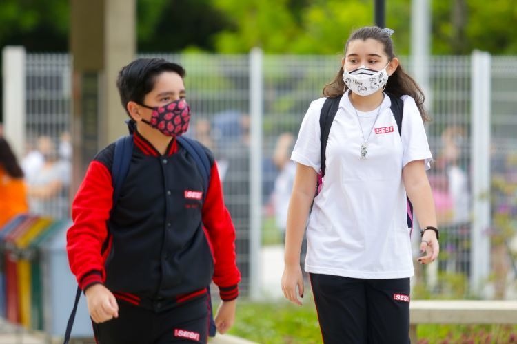 Os valores das mensalidades no Sesi-SP devem ser consultados diretamente na unidade escolar de interesse