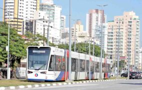 A segunda linha do VLT em Santos, que ligará a região intermediária à central, será entregue em junho de 2024