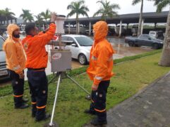 Defesa Civil de Guarujá que auxiliam no planejamento de ações em desastres sócio naturais
