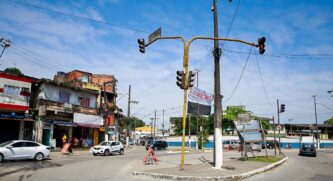 As obras são para melhorar a pressão de água do local, por isso será necessário interditar parcialmente o trânsito no local